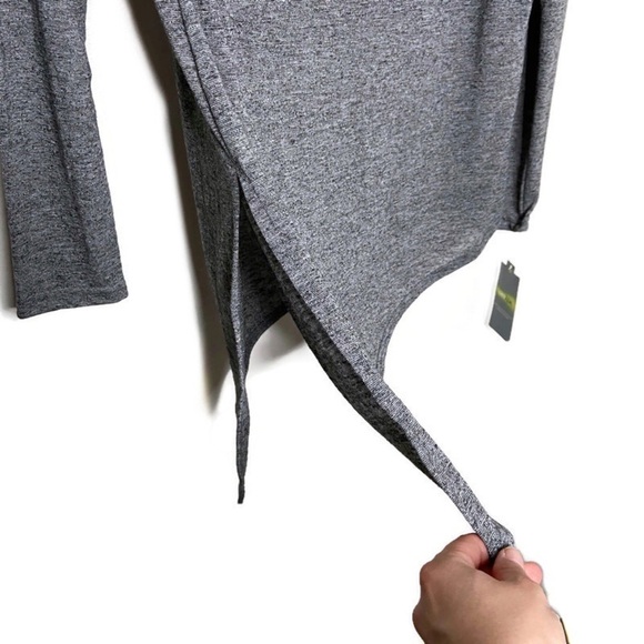 NWT TekGear DryTek Gray Graphic Asymmetric Shirt - Picture 2 of 6